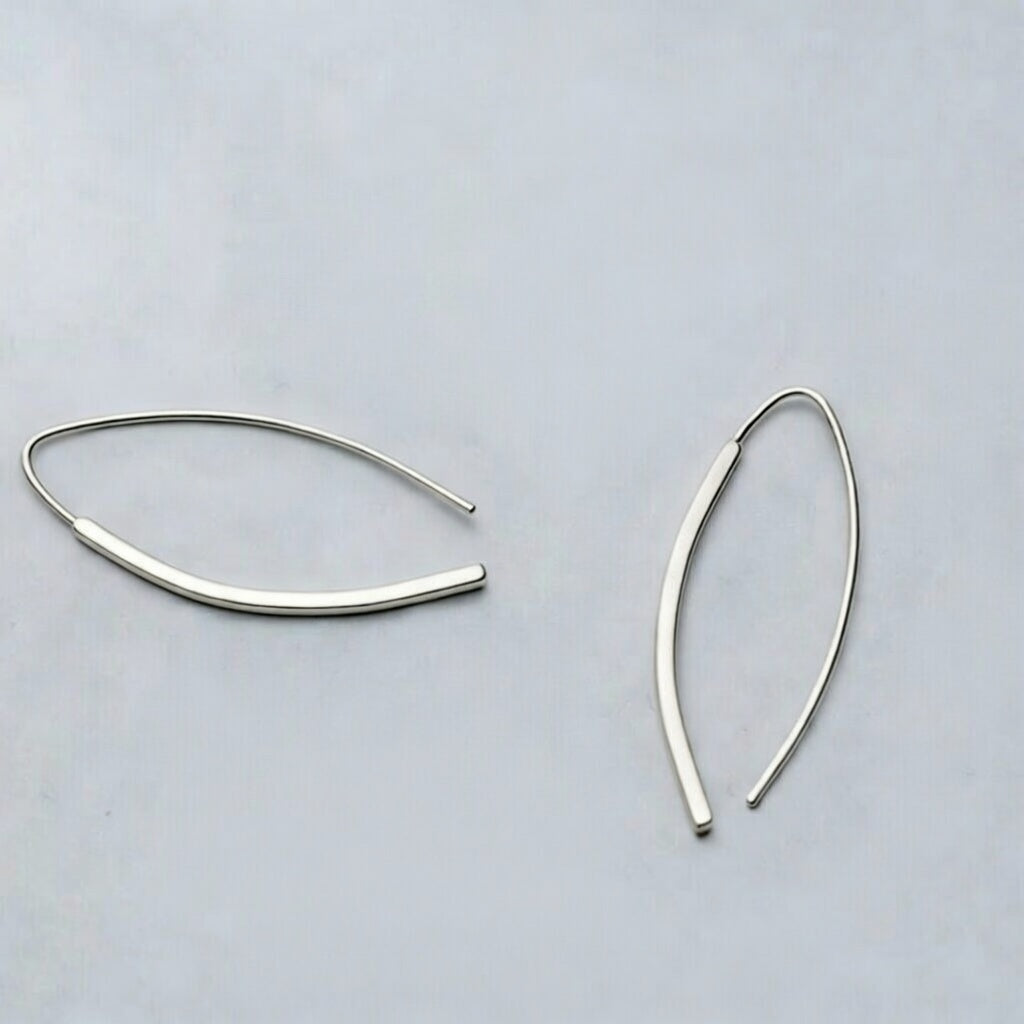 Idun – Earrings with U-shaped design