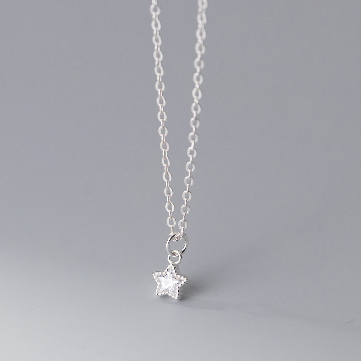 Sirius – Necklace with star in various colors