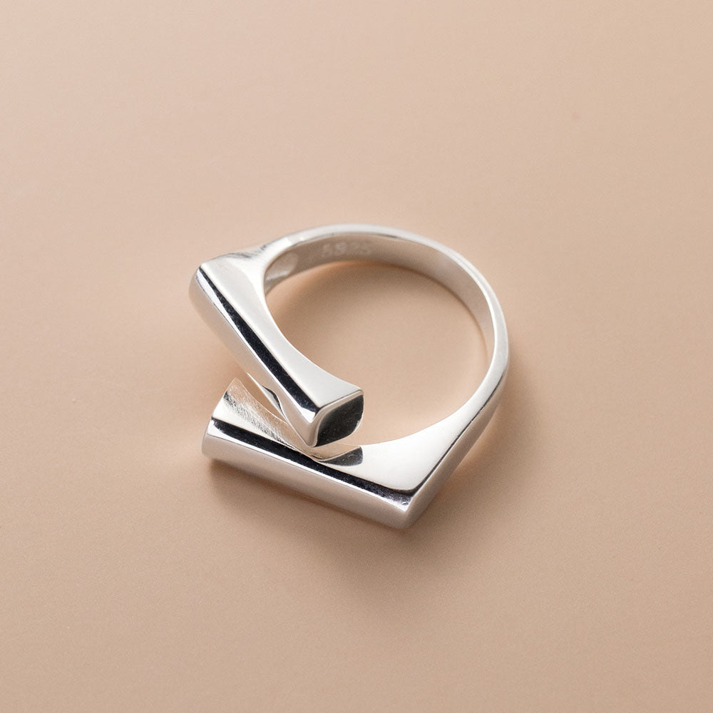 Ring Modest