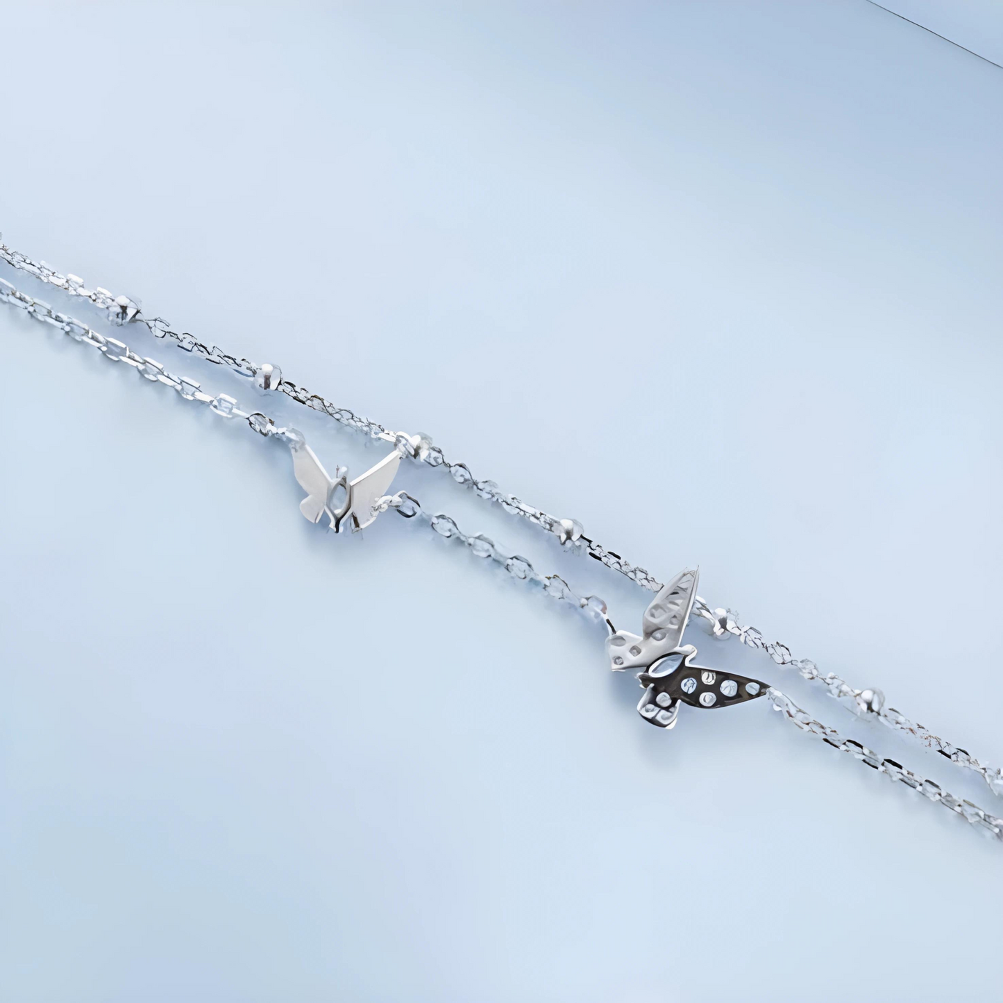 Flutter Charm – Bracelet with butterflies