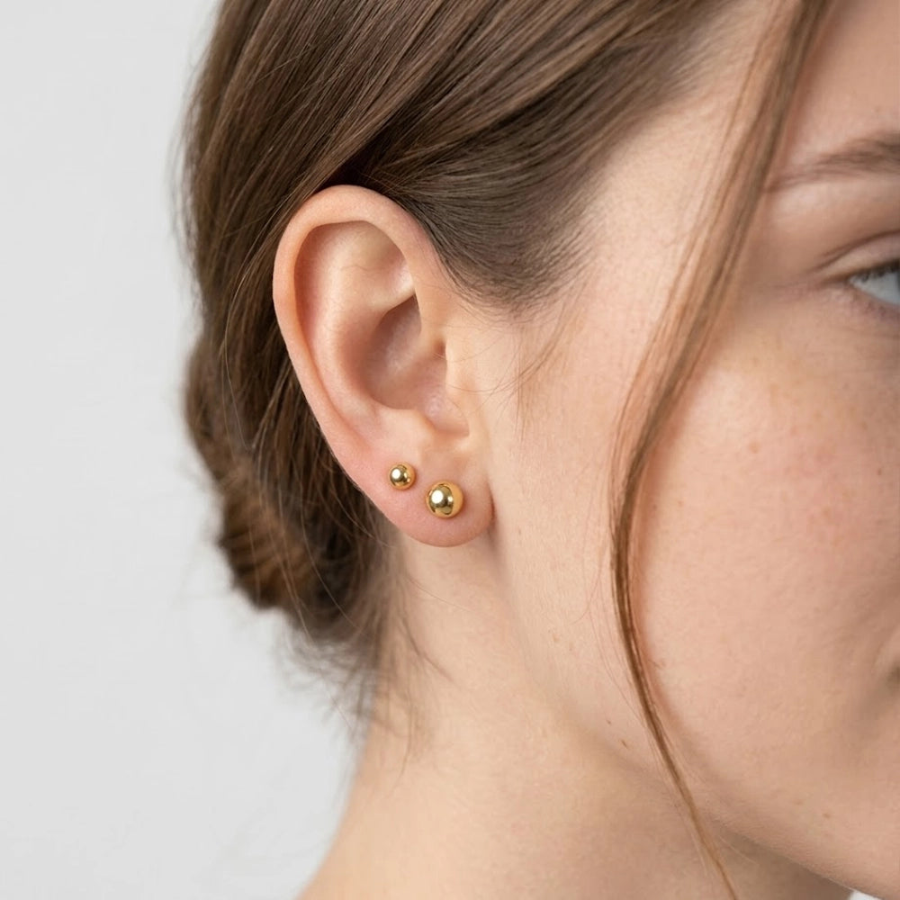 Polly – Small round studs