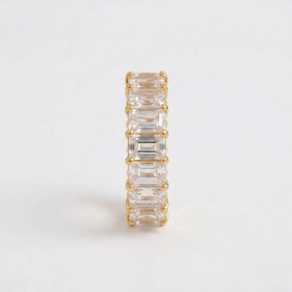 Siri - Eleganter Ring mit leuchtenden Farben