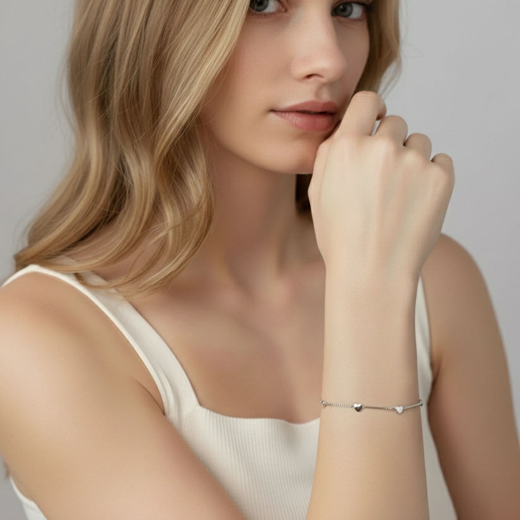 Adoria - Armband met hartjes langs de ketting