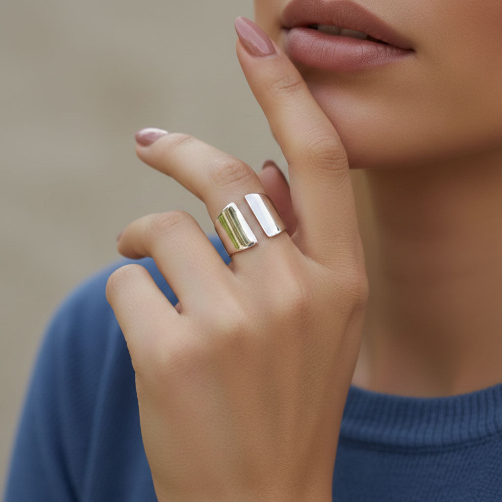 Aprilia – Adjustable ring with elevated front