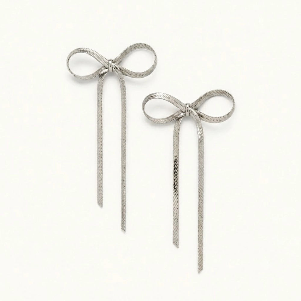 Bow – Earrings with bow design