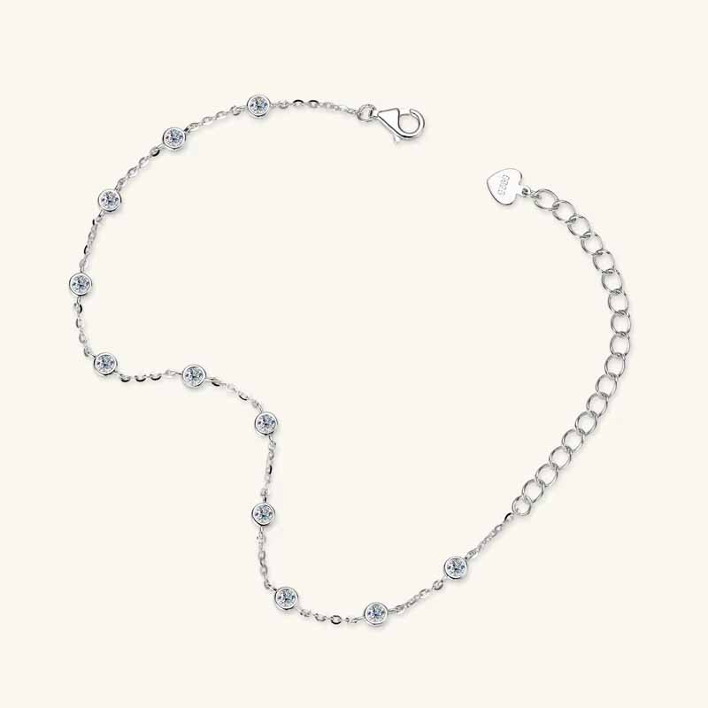 Cascade – Bracelet with moissanite stones along the chain