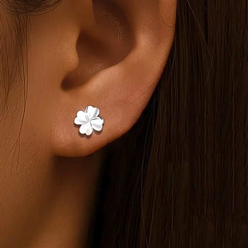 Lucky Clover – Stud earrings with four-leaf clover