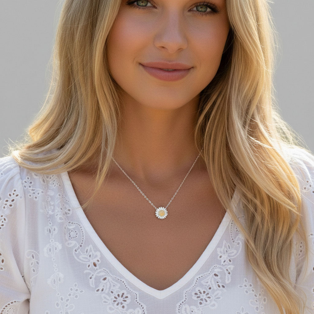 Daisy Flower – Necklace with daisy pendant