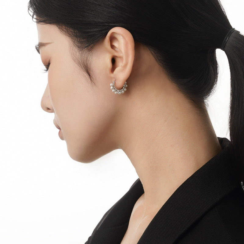 Joanna – Hoops with pearl details