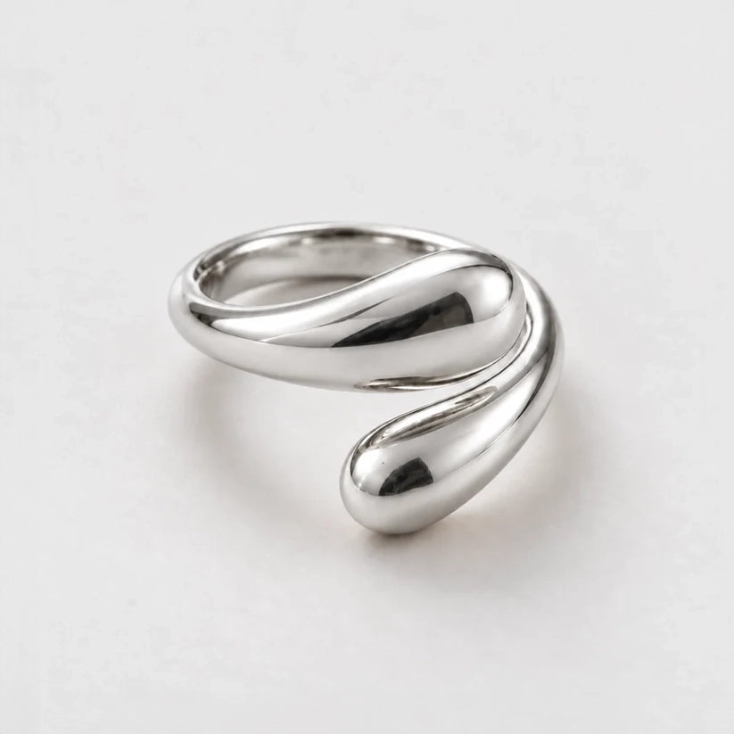 Eclipse – Adjustable ring with teardrop design