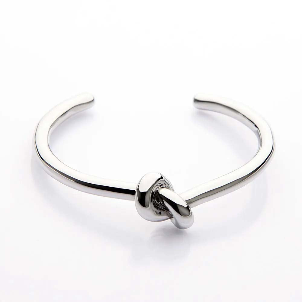 Knot – Cuff bracelet with modern knot design