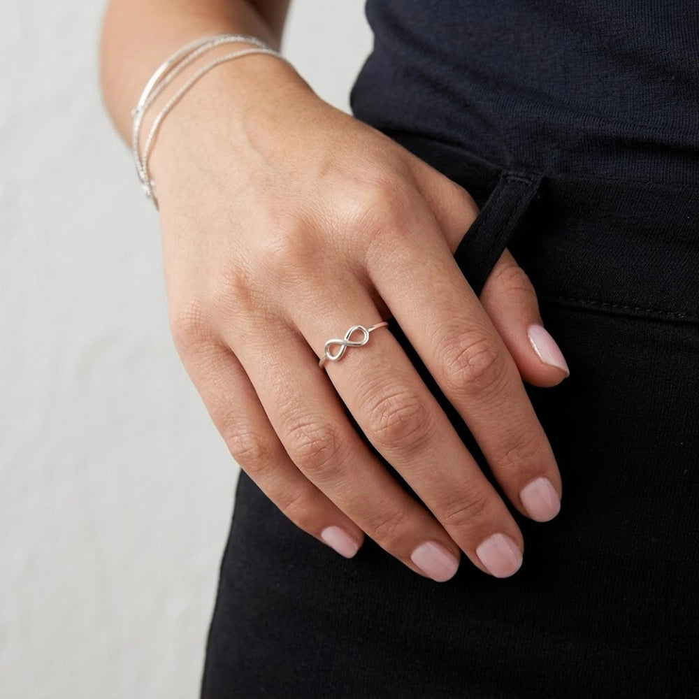 Lemniscate - Verstelbare ring met infinitysymbool