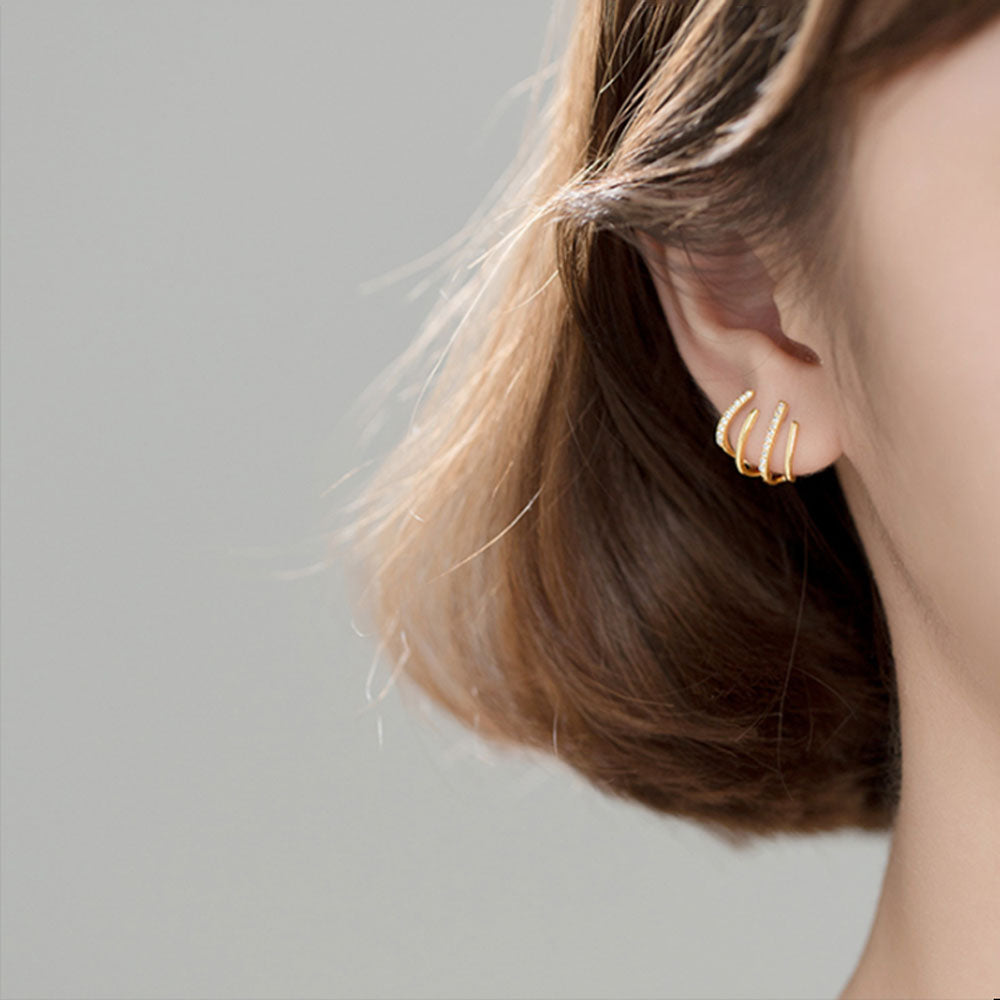 Livia – Earrings with claw design