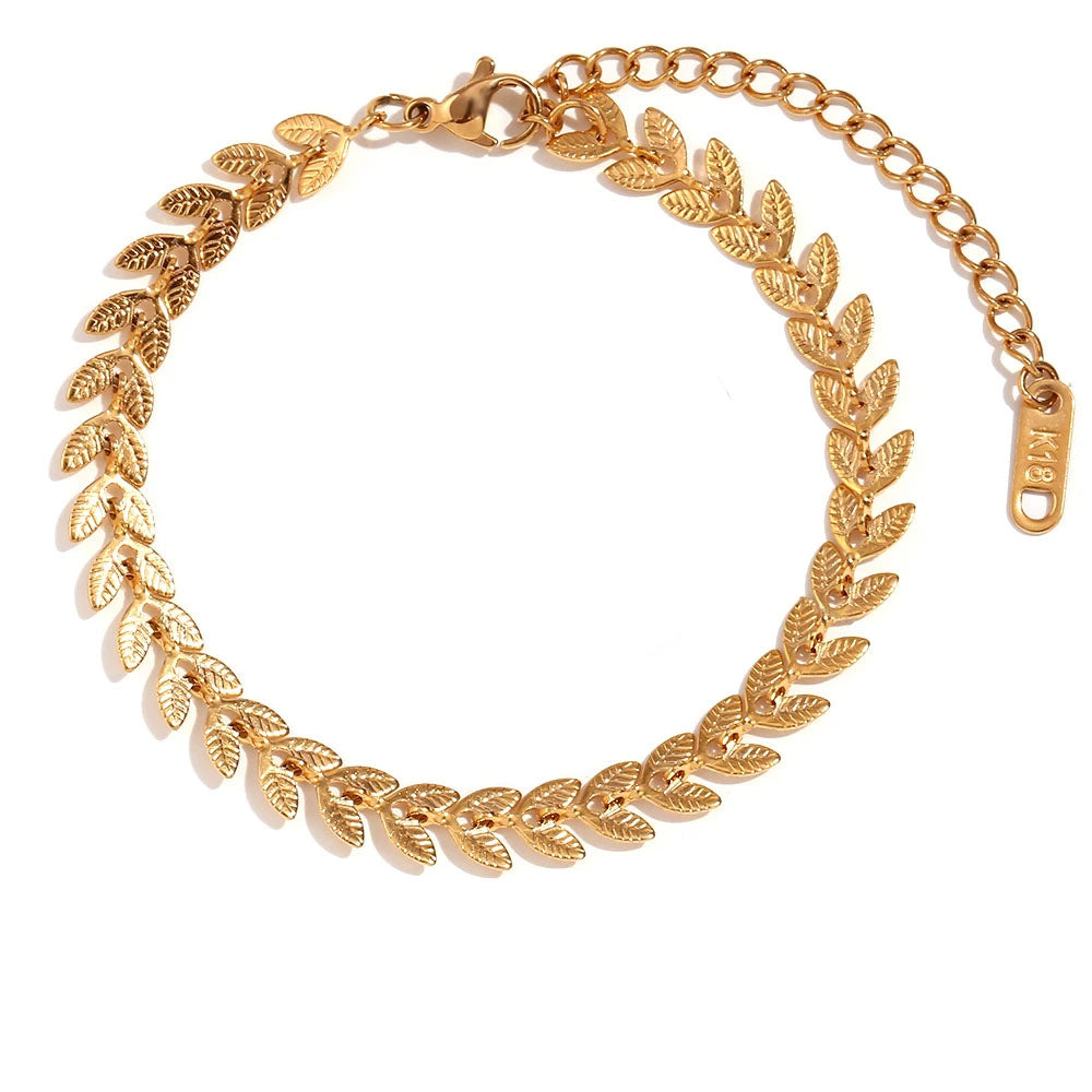 Madeline – Bracelet with linked leaves