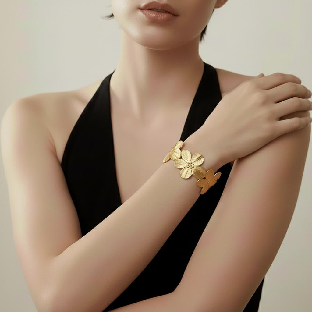 Magnolia - Armband met grote bloemen