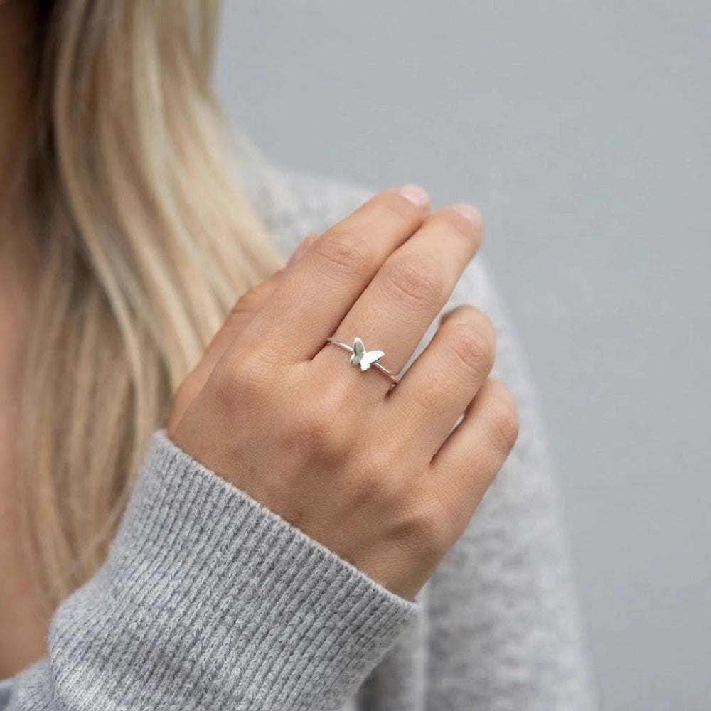 Nelia – Adjustable ring adorned with butterfly motif