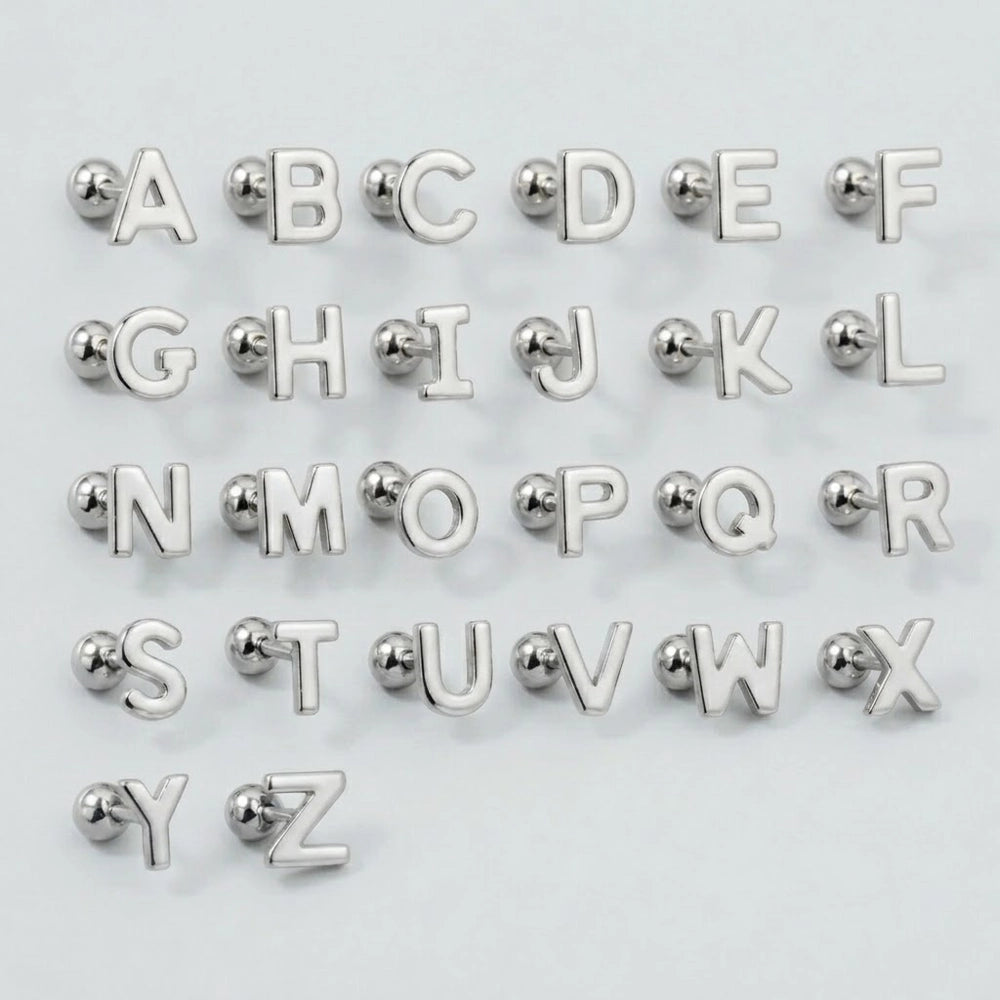 Signatur – Stud earrings with letter design and screw backs
