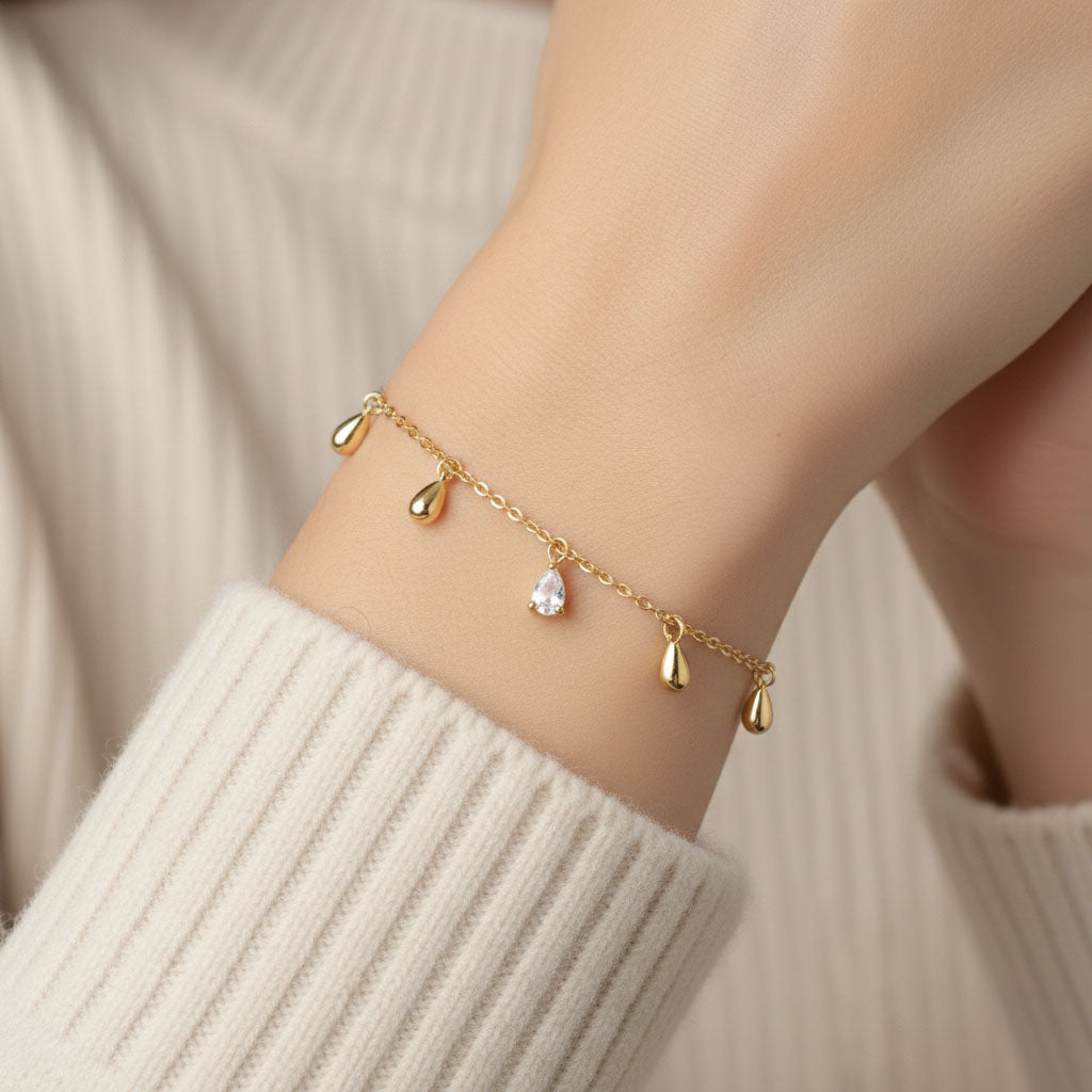 Signy – Bracelet with drops and crystal detail