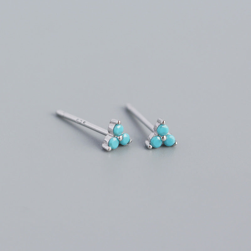 Franka – Small studs with three stones