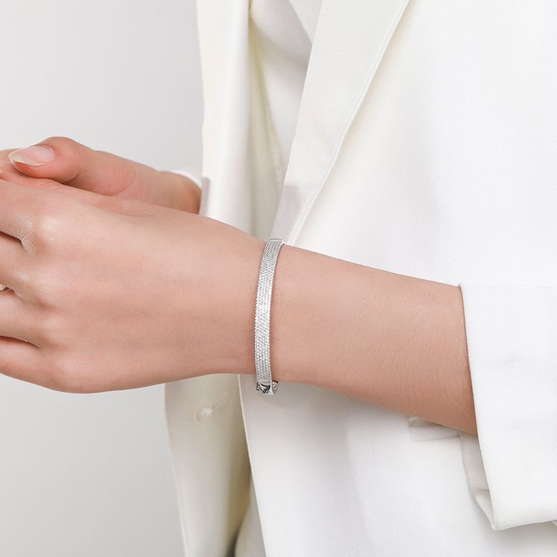 Ruby – Elegant bangle with gemstones