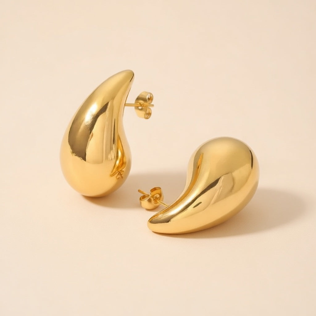 Ebba – Earrings with teardrop shape