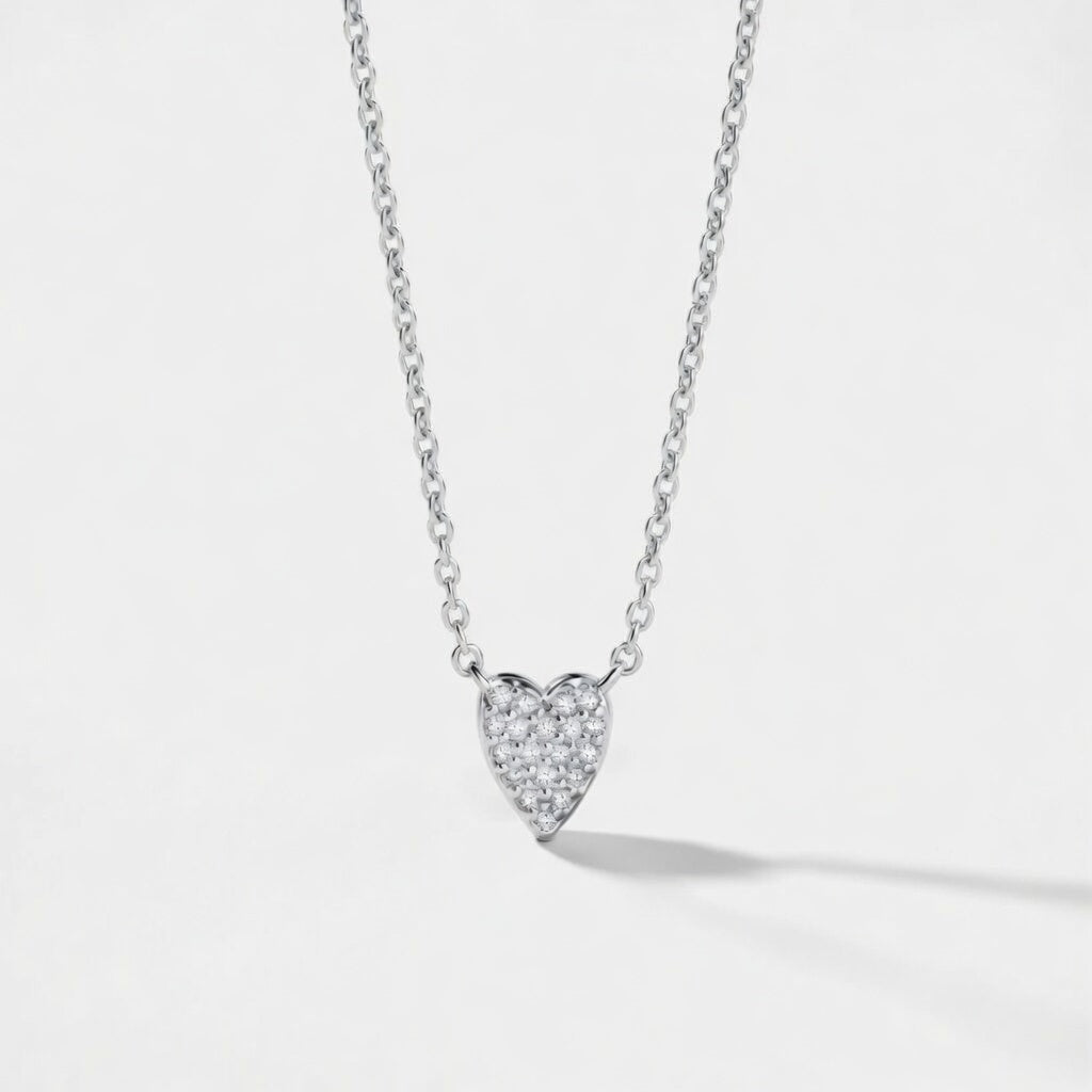 Passione – Necklace with pavé-set heart pendant