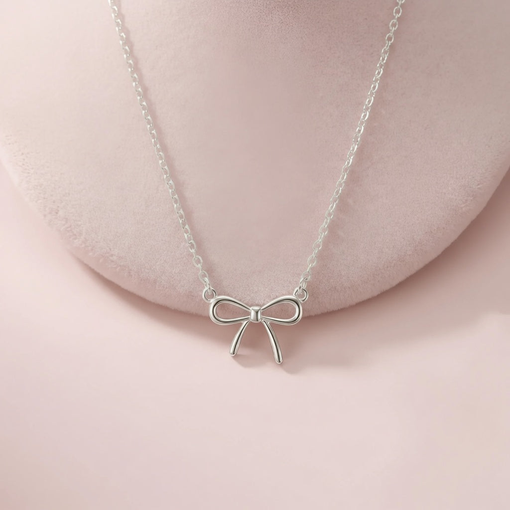 Rosette – Necklace with bow motif