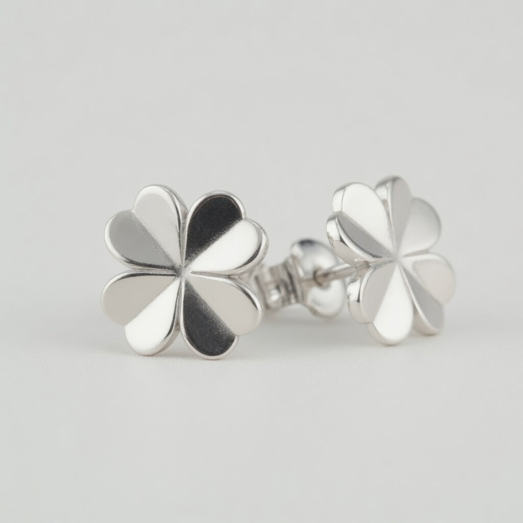 Lucky Clover – Stud earrings with four-leaf clover