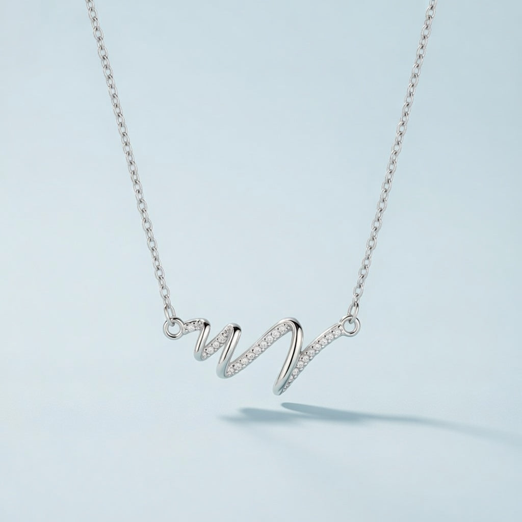 Curvy – Necklace with wave-shaped pendant