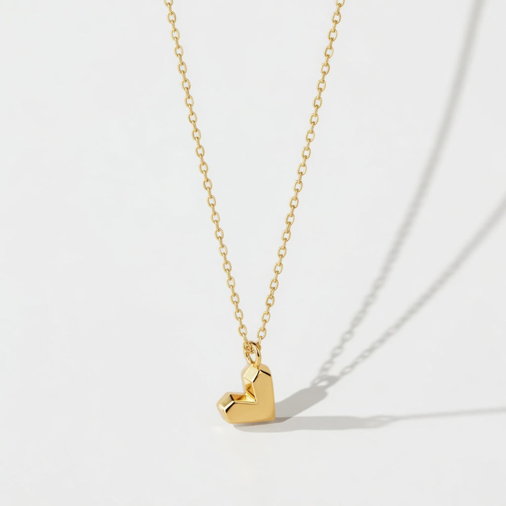 Billie – Necklace with small heart pendant