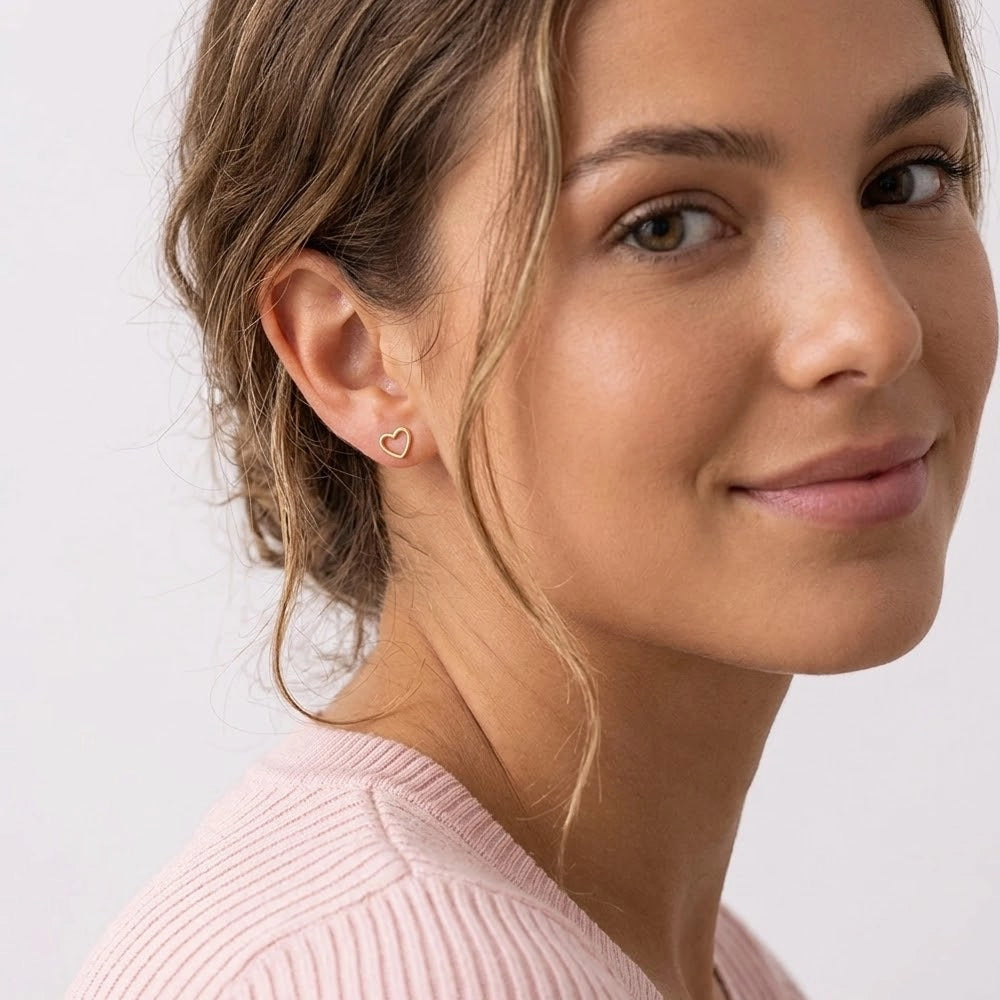 Endless Love – Stud earrings with hollow heart and screw backs