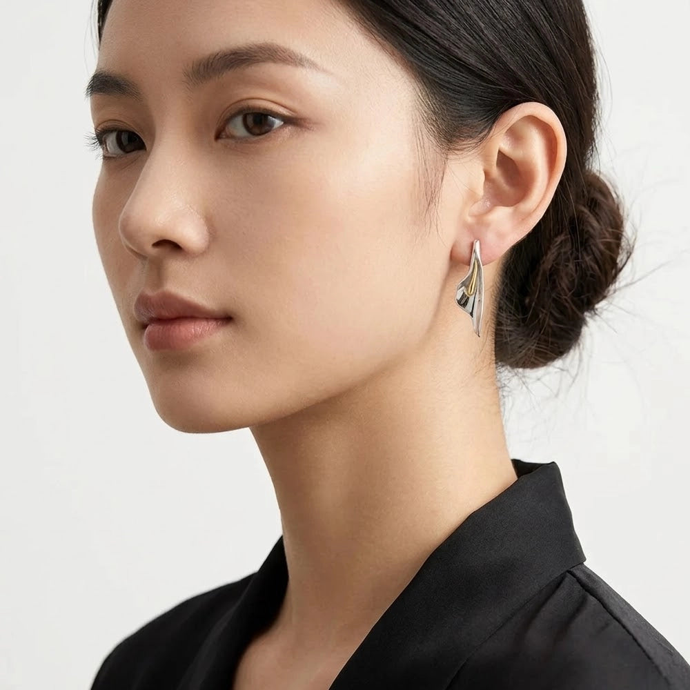 Forma – Bold sculptural statement earrings