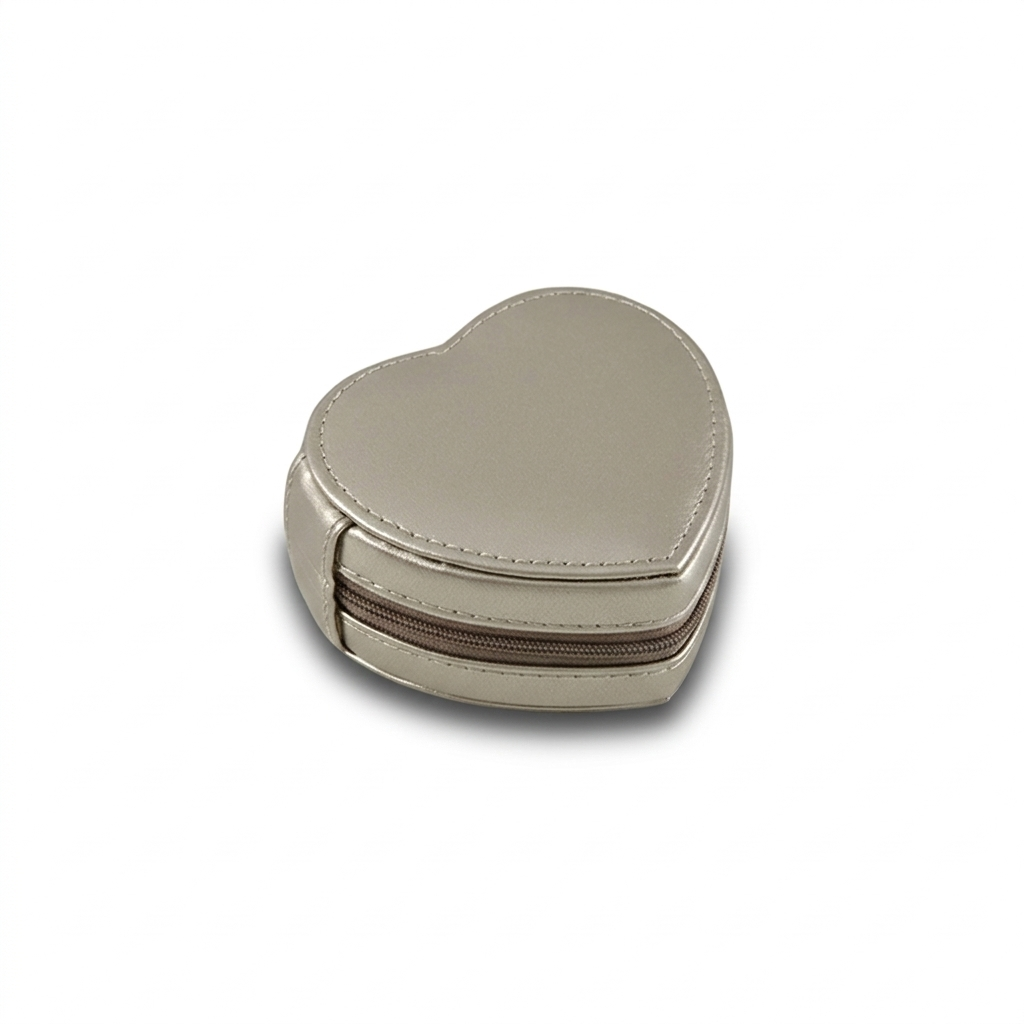 Darling Case – Heart-shaped leather jewelry case with zipper