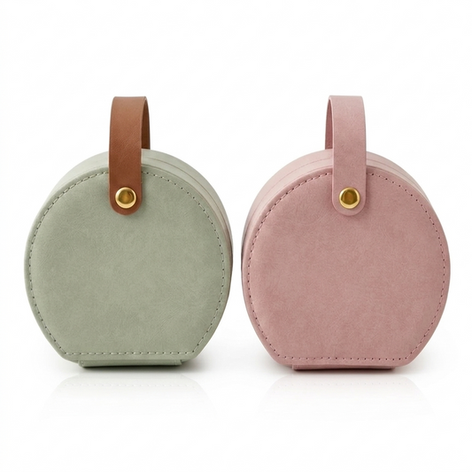 Halo Box – Circular leather jewelry case with clasp