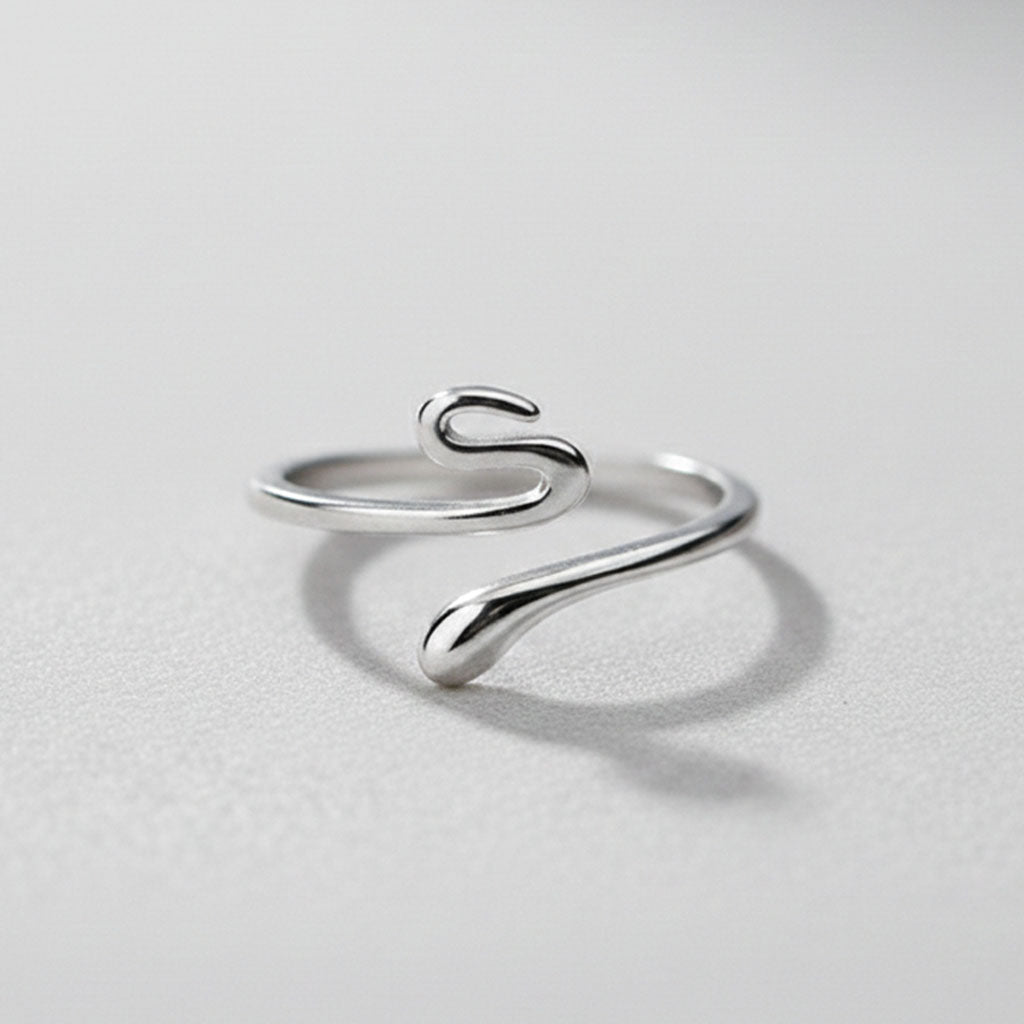 Kira - Verstellbarer Ring mit Schlangenmotiv