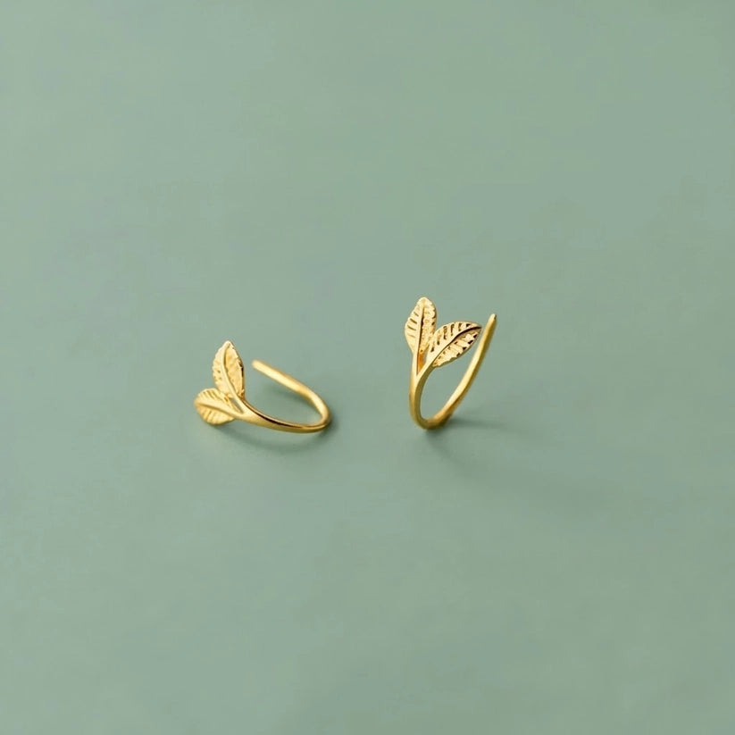 Leaf – Earrings with leaf design
