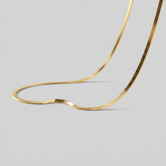 Lindy – Necklace with snake chain