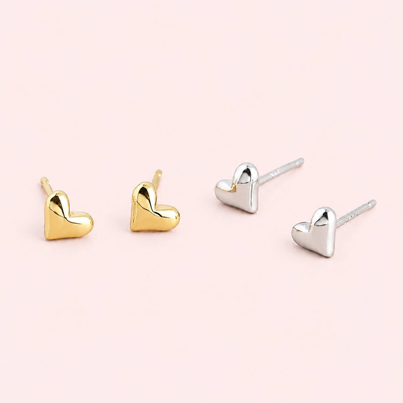 Mini Charm – Small heart-shaped studs