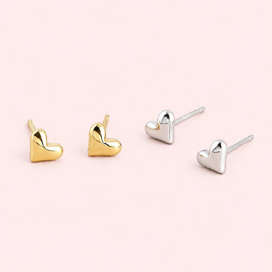 Mini Charm – Small heart-shaped studs