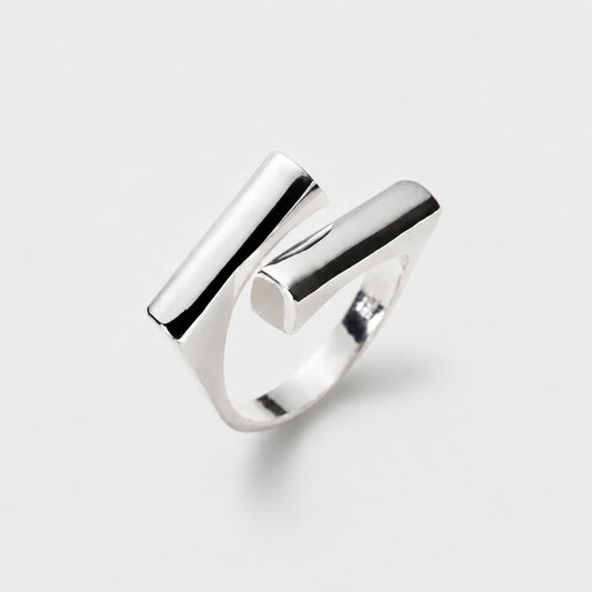 Modest - Verstellbarer Ring mit modernem Design