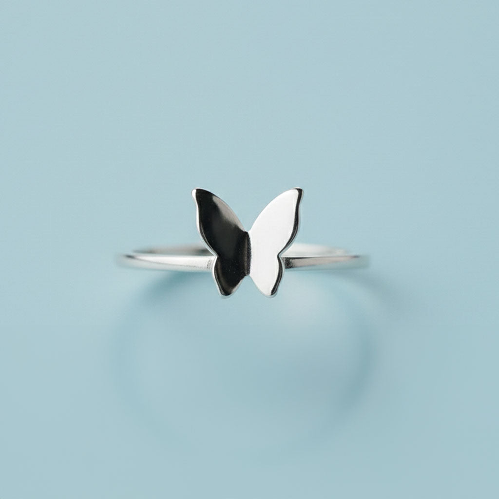 Nelia - Verstellbarer Ring mit Schmetterlingsmotiv