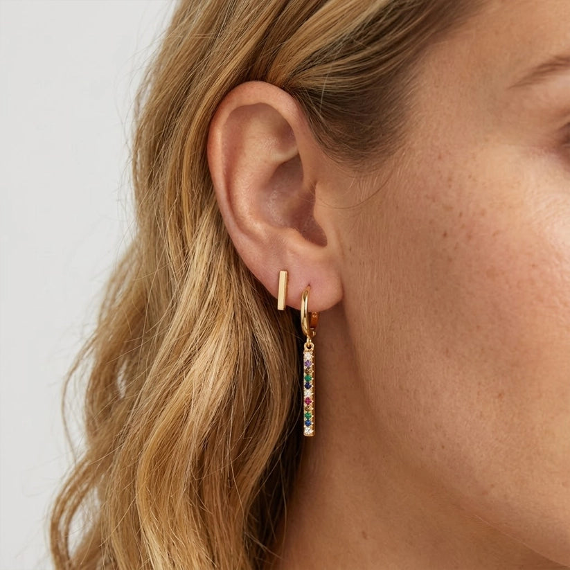 Noelle – Hoops with hanging charm