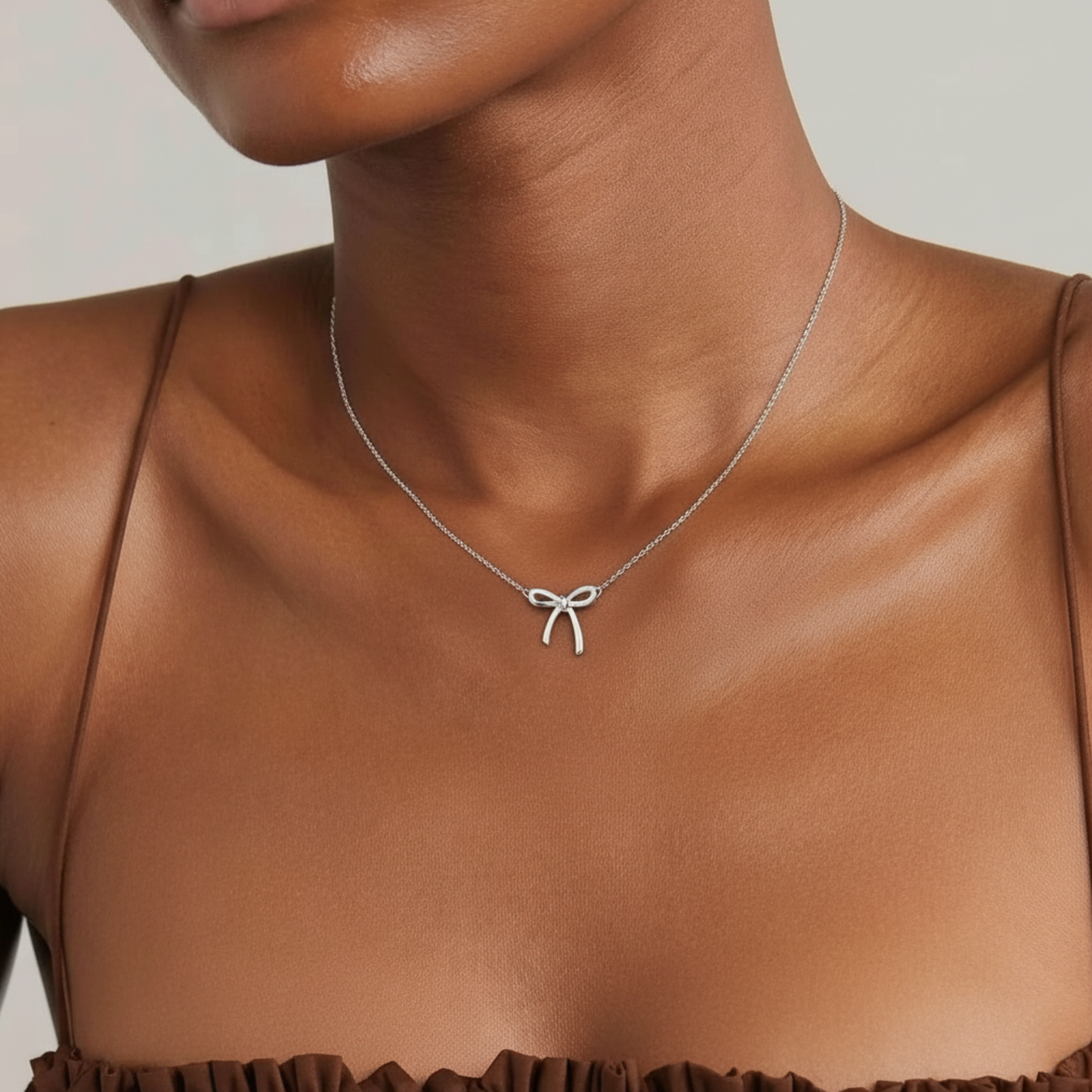 Rosette – Necklace with bow motif