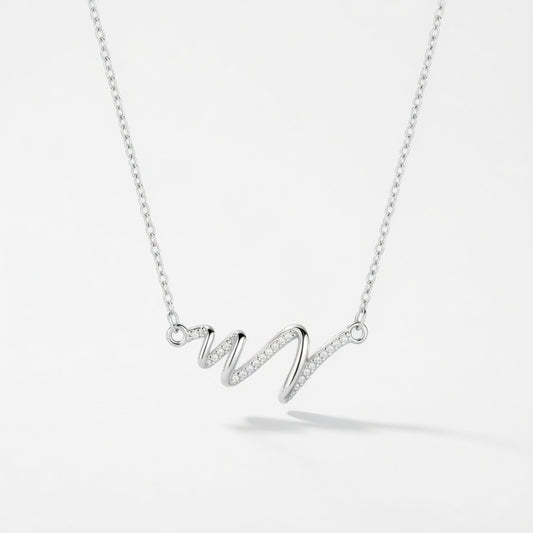 Curvy – Necklace with wave-shaped pendant