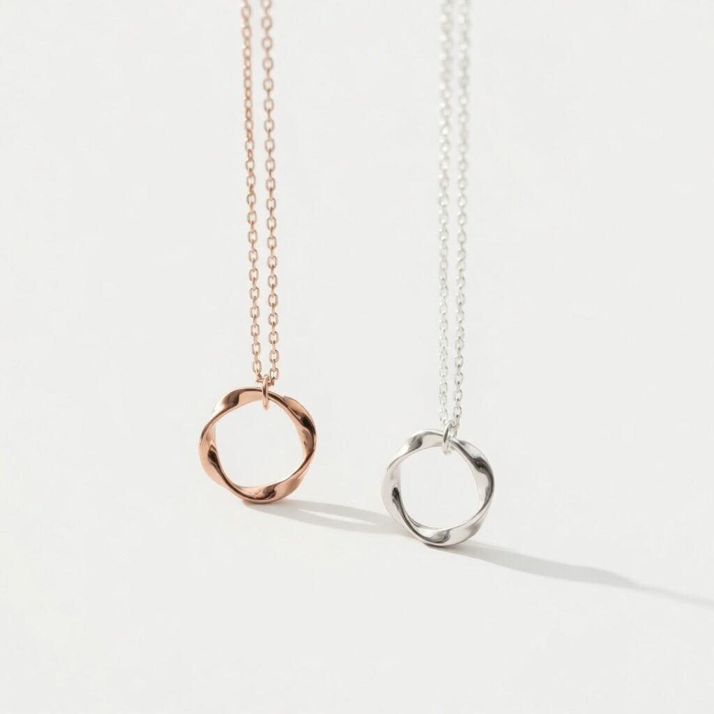 Arwen – Necklace with twisted pendant