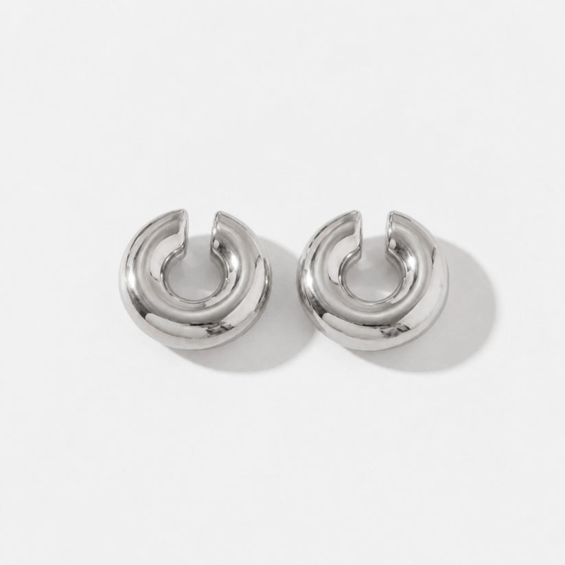Statement – Bold earrings & ear cuffs