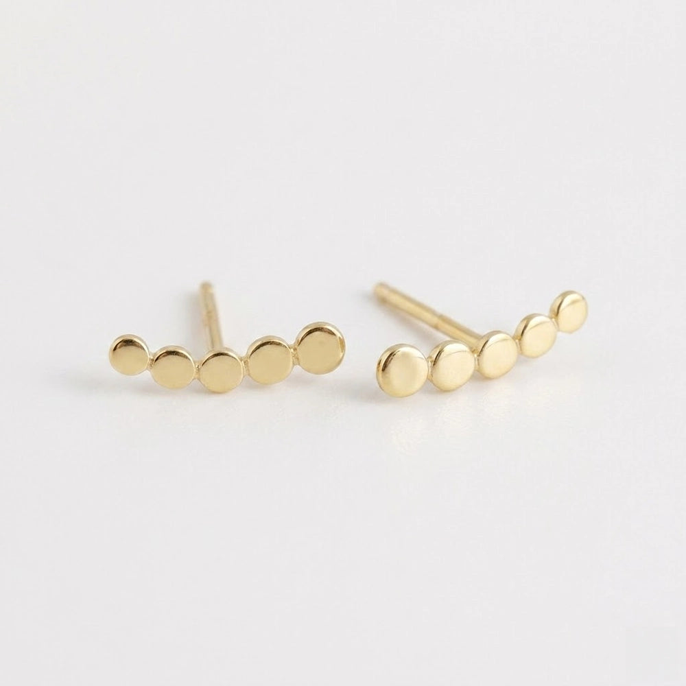 Tara – Stud earrings with interlinked circles