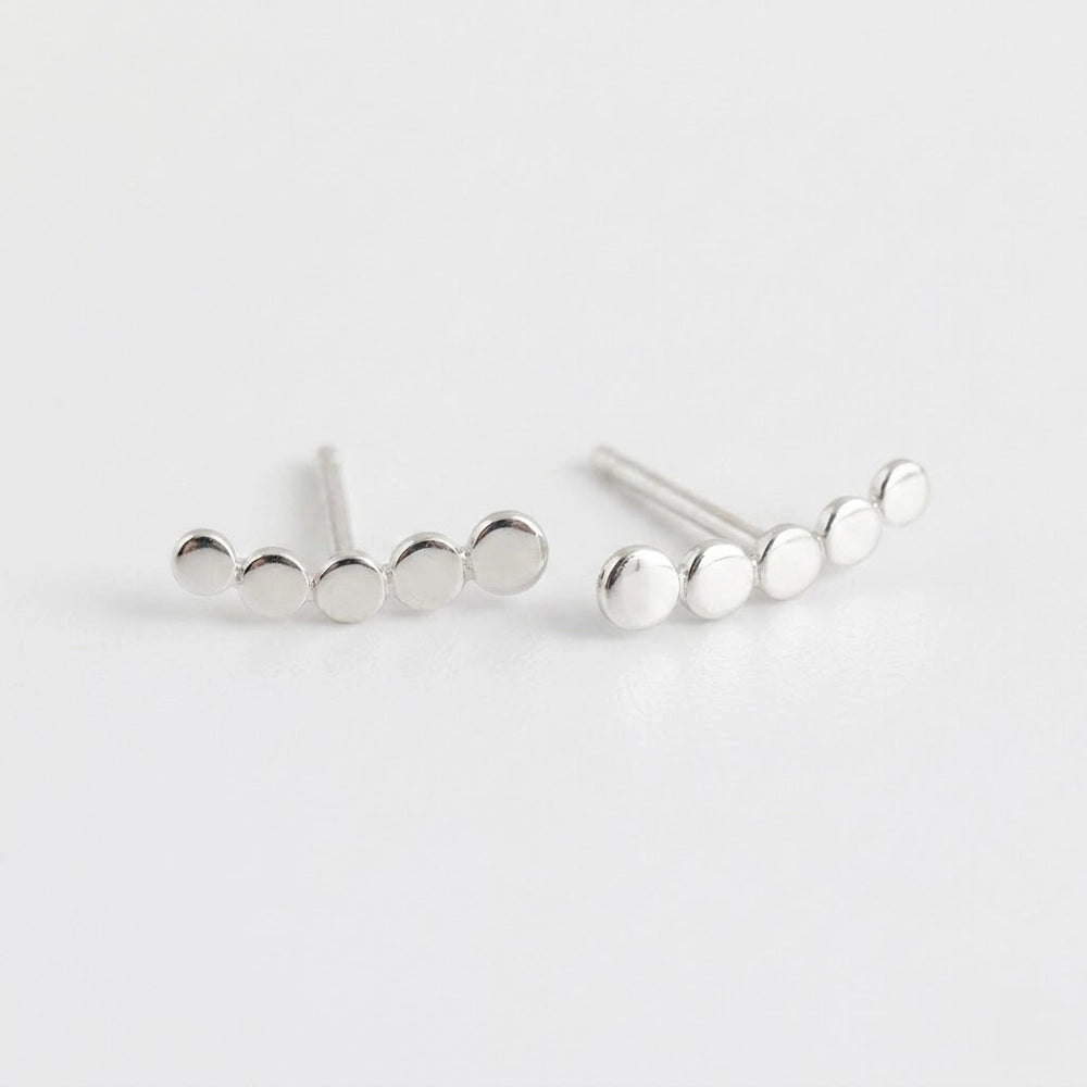 Tara – Stud earrings with interlinked circles