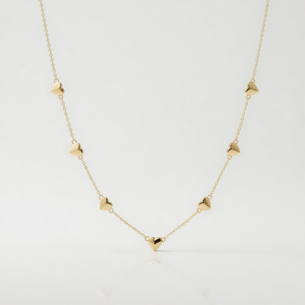 Lover’s Link – Necklace with heart-shaped details