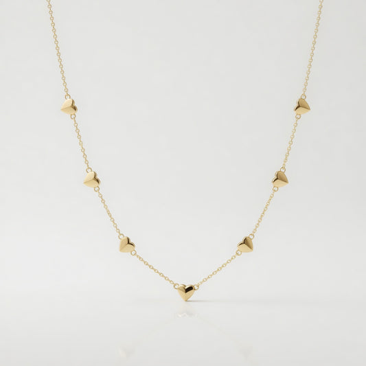 Lover’s Link – Necklace with heart-shaped details